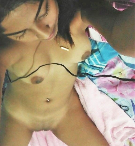 Gorgeous Indian Teen Full Nude Selfies Leaked_003.jpg
