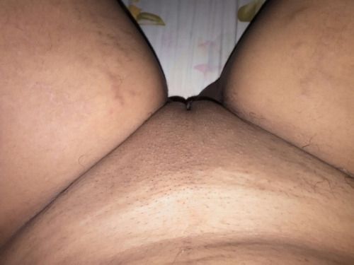 Chubby Kerala Girl In Oman Nude Exposing Huge Melons _004.jpg