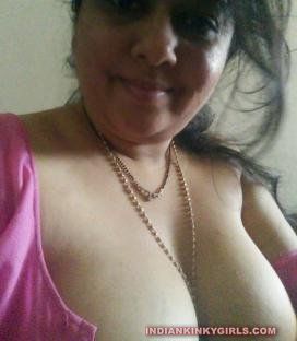 Mallu Mature Aunty Sexy Selfies _003.jpg