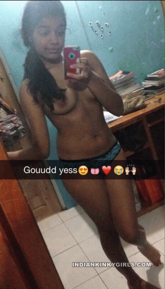 Indian Teen Nude Snapchat Photos Leaked 005.jpg.