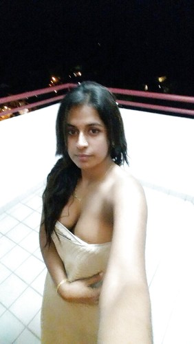 Hot Indian Wives Nude - Sexy Young Indian Wife Shruti Nude In Shower | Indian Nude Girls