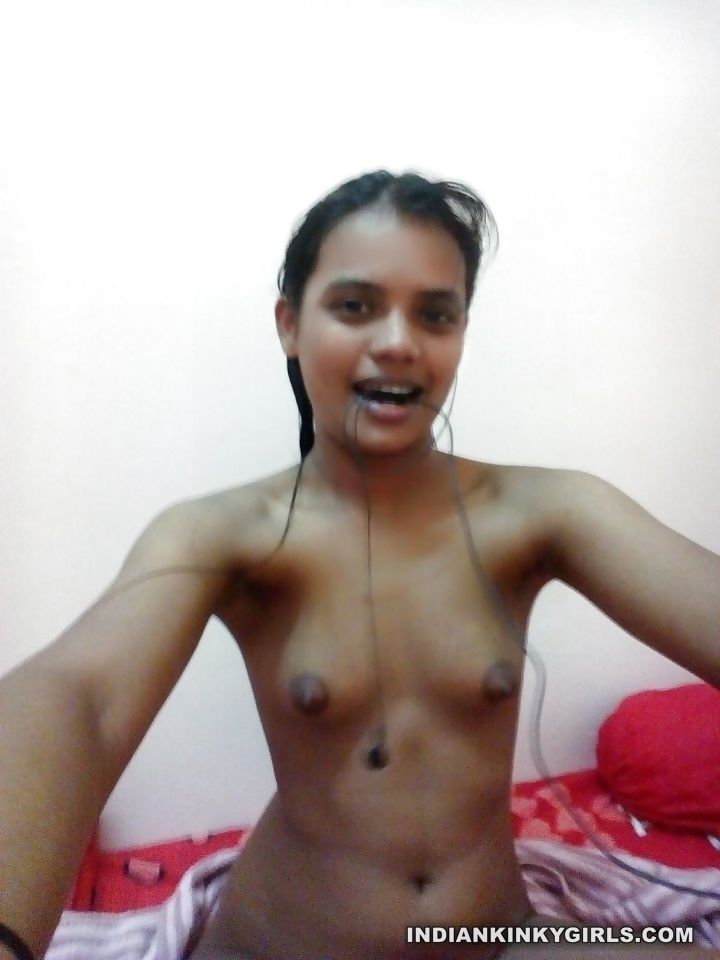 Amateur Mallu Girl Nude Selfies Leaked Online _007.jpg