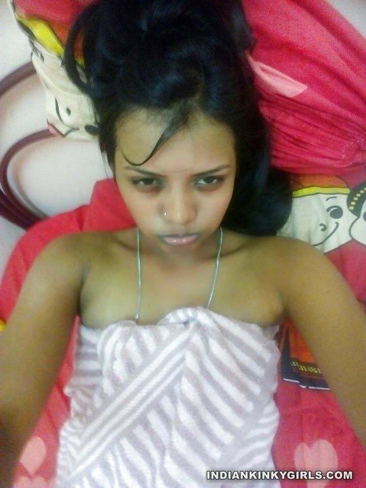 Amateur Mallu Girl Nude Selfies Leaked Online _001.jpg