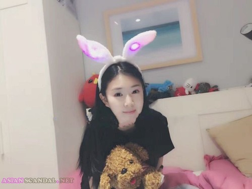 FUCKING CUTE ASIAN PUSSY WHEN SHE IS S-LEEPING AND WAKE UP