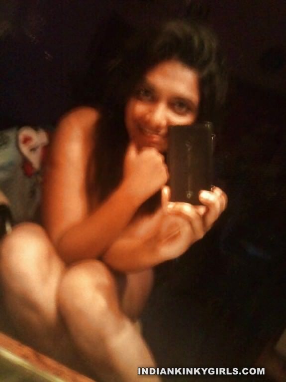 Indian Girl Deepika Nude Selfies_002.jpg