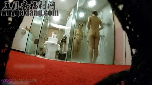 Schöne asiatische Mädchen nackt in der Umkleidekabine erwischt. Werbung 5