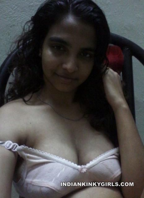 Cute Desi Seema Nude Selfies Hacked From Phone _001.jpg