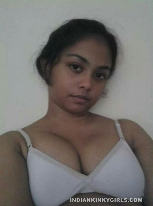 Desi Amateur Girl Topless Showing Beautiful Boobs_002.jpg
