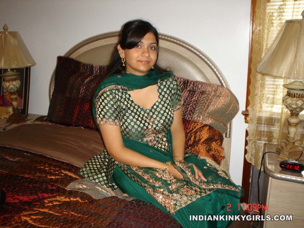 Beautiful Amritsar Girl Topless Exposing Milky Boobs.jpg