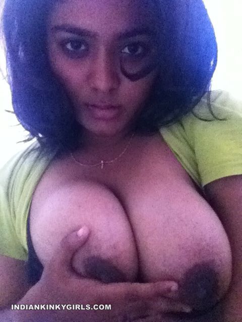 Indian College Girlfriend With Amazing Size Boobs_002.jpg