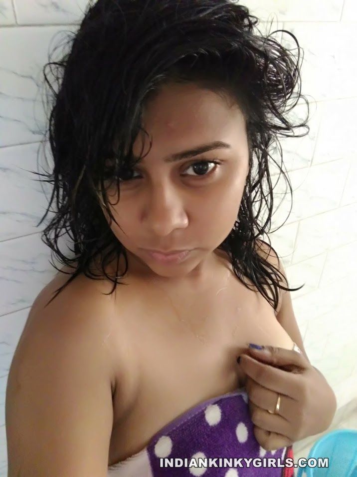 Beautiful Bengali College Girl sexy Selfies_017.jpg