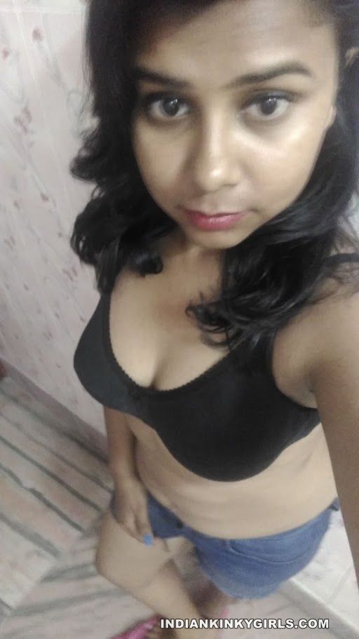 Beautiful Bengali College Girl sexy Selfies_005.jpg