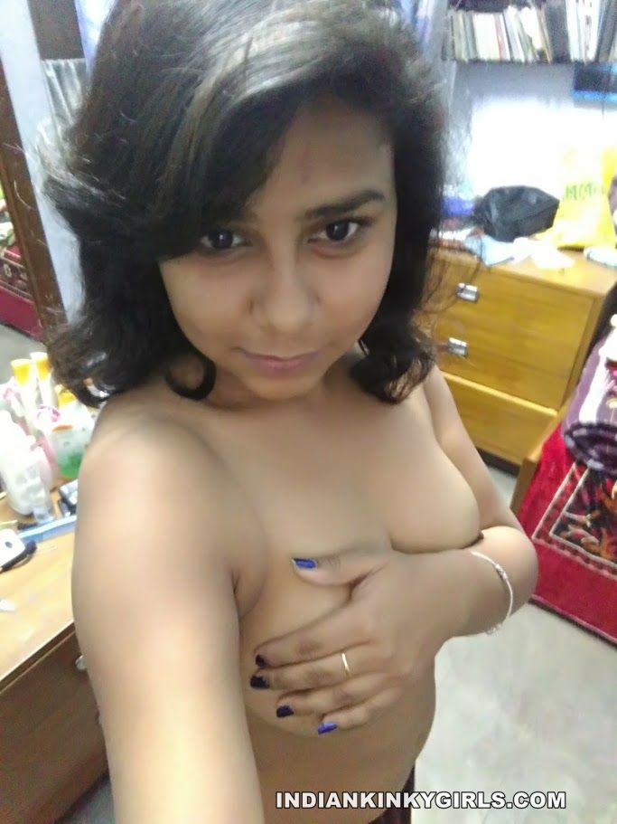 Beautiful Bengali College Girl sexy Selfies_015.jpg