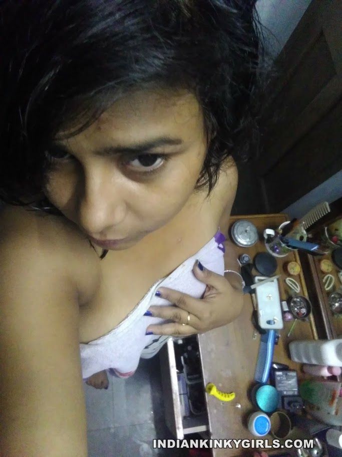 Beautiful Bengali College Girl sexy Selfies_012.jpg