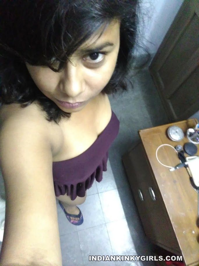 Beautiful Bengali College Girl sexy Selfies_014.jpg