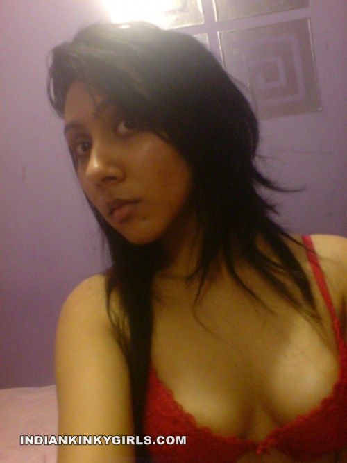 Mumbai IIM Student Nikita Nude Selfies Leaked Scandal _001.jpg