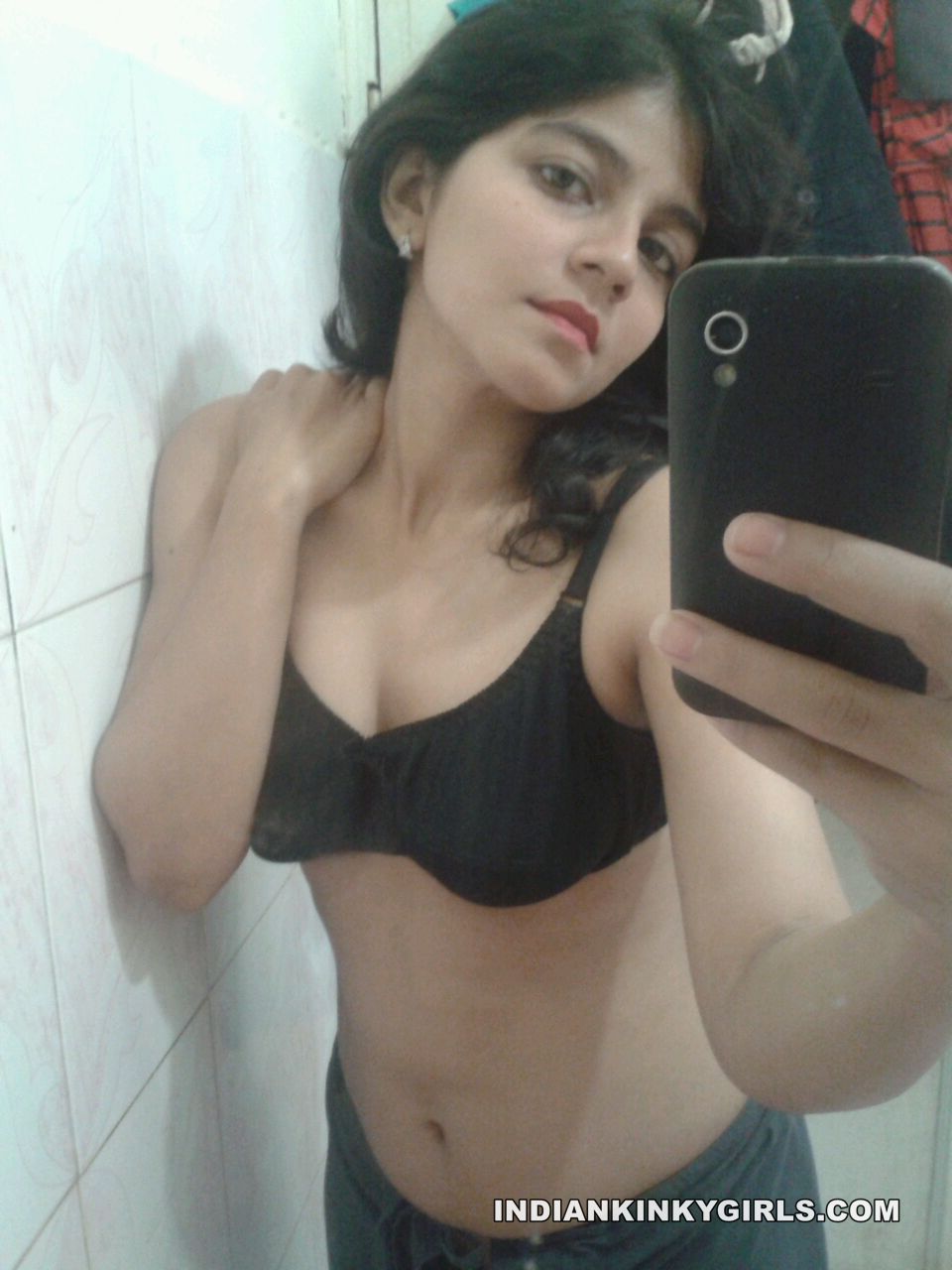 Pretty Teen Ex Gf Priya Sexy Selfies _004.jpg