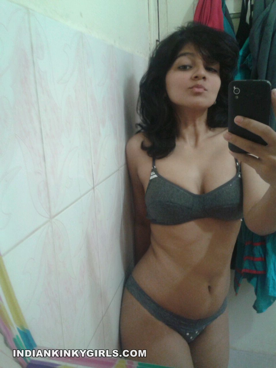Pretty Ex Girlfriend Priya Nude Selfies Part 2.jpg