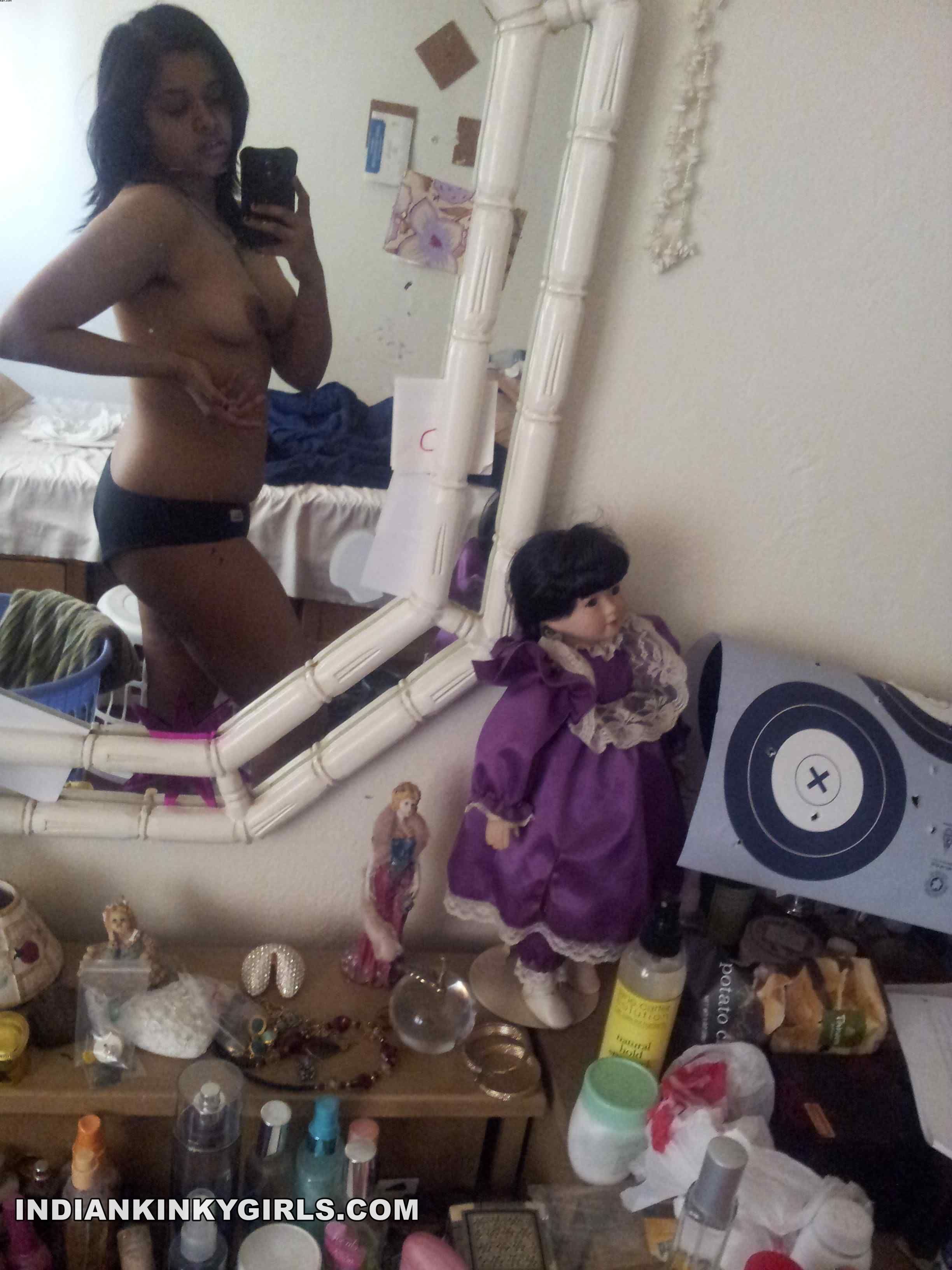Hot Rajkot Desi Girlfriend Naked Selfies Leaked _004.jpg