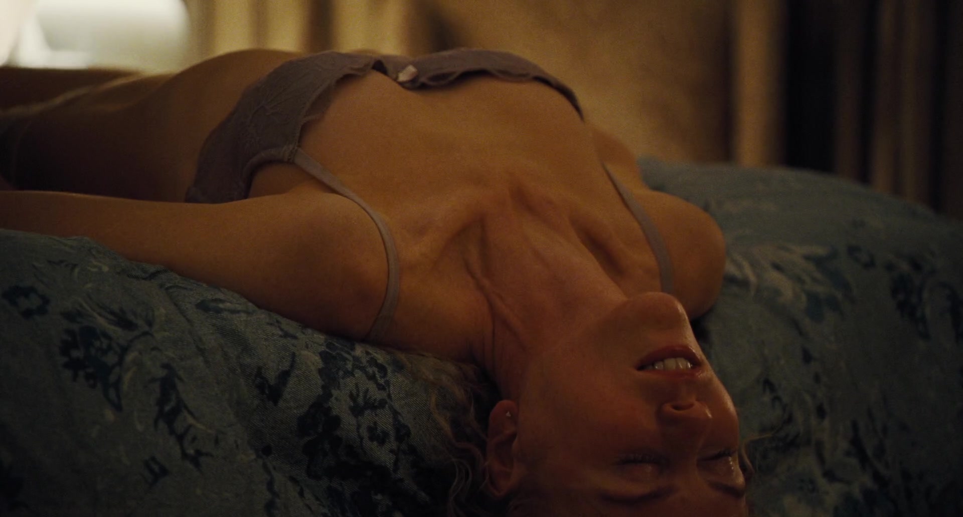 Nicole Kidman, Alicia Silverstone - The Killing of a Sacred Deer 1080p 300.jpg