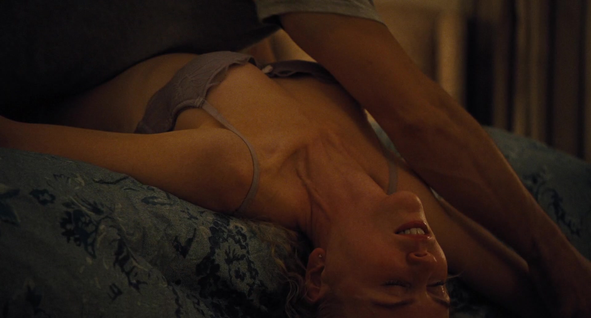 Nicole Kidman, Alicia Silverstone - The Killing of a Sacred Deer 1080p 281.jpg