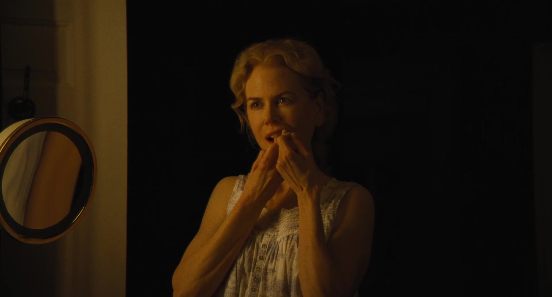 Nicole Kidman, Alicia Silverstone - The Killing of a Sacred Deer 1080p 390.jpg