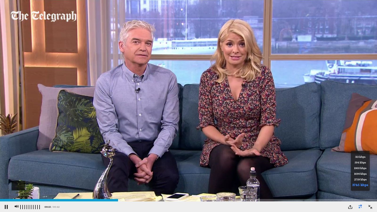 Holly_Willoughby_192.jpg