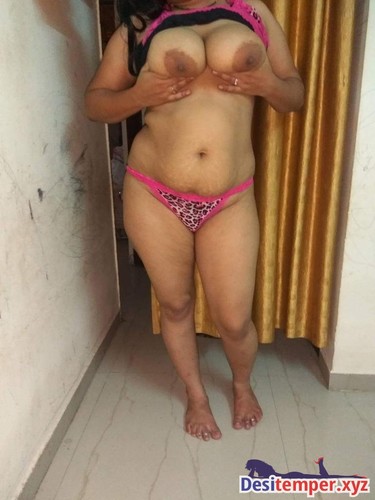Gujju Hotwife Nudes Expose In Bikini At Home Selfie Desi Temper