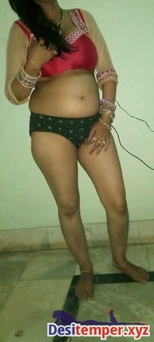 Sweet Sexy Tamil Hot And Beautiful Bhabhi In Bikini Photo Desi Temper