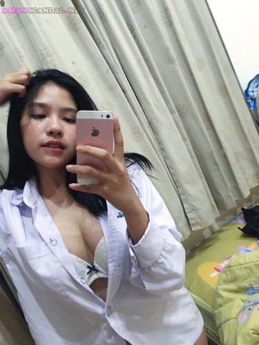 Thai Schoolgirl Kumpor Shows Boobs 2