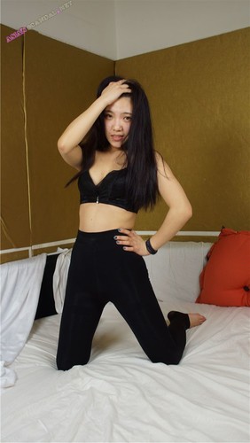 Sexy chinese nude model Li Xiaozi