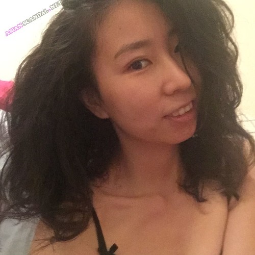 Pretty Chinese girl Xiaodan Jing having sex