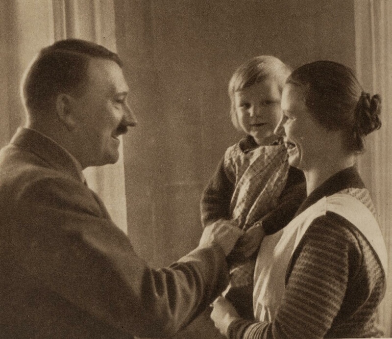 Adolf Hitler Nazi Propaganda Photos 2 Image 020 (Search The Zip File - Rare Images In 3 Sets).jpg