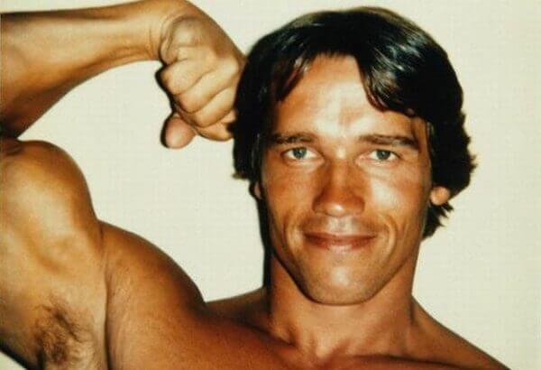 Arnold Schwarzenegger - antigas (21).jpg
