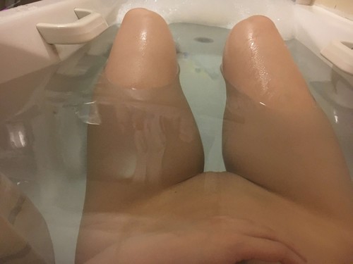 Korean Chick Angie LeeTake A Bath Then Get Fuck