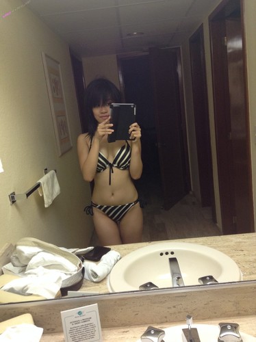 Hot Korean Mikhaela Jane Lee Ho Babe Shows Her Tits