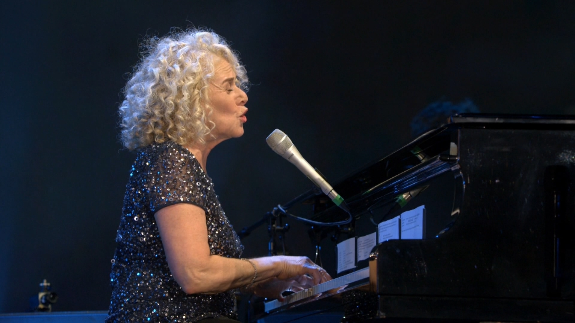 00001.m2ts(Carole King Tapestry Live in Hyde Park 2016 (BD))_20180901_204403.529.jpg