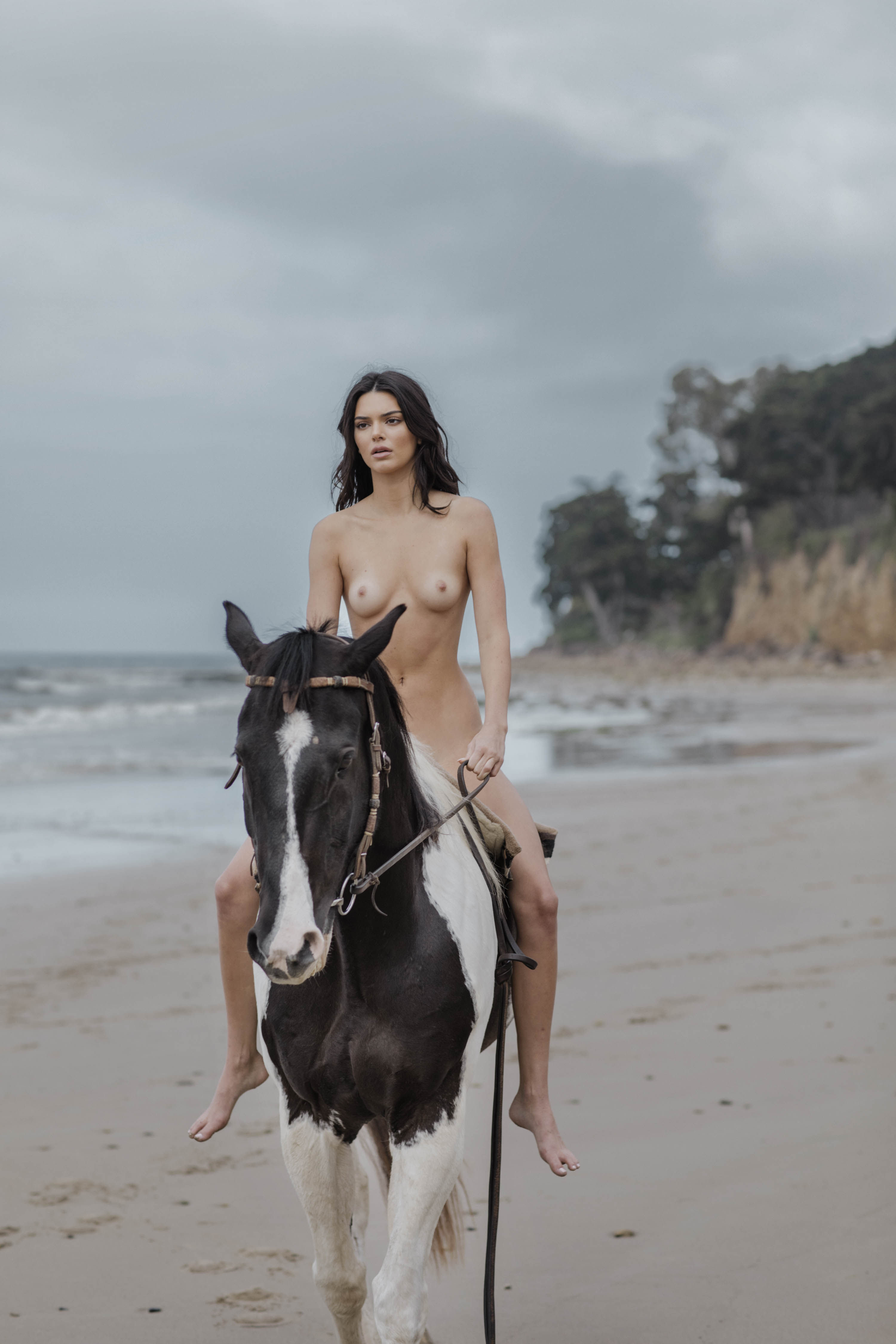 Kendall_Jenner_Kendall-Jenner-Nude-TheFappeningBlog_com-48.jpg