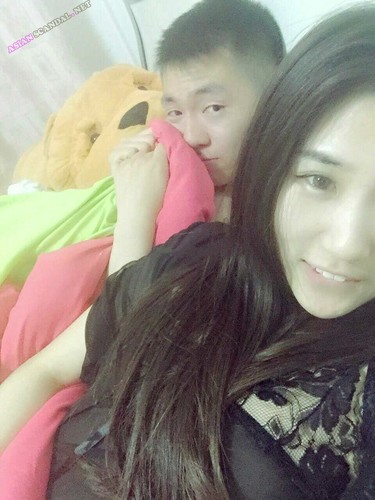 Hot homemade sex tape of fucking Asian couple