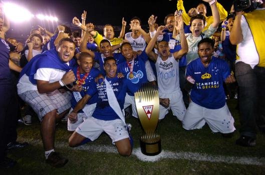 Cruzeiro 2009 - 15 comemoração do bi rural.jpg