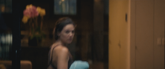 Danielle Campbell, Paulina Singer - Tell Me a Story S01E02 (7).gif