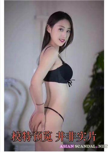 Pure and perfect model Liu Jingran fucked with her photographer
