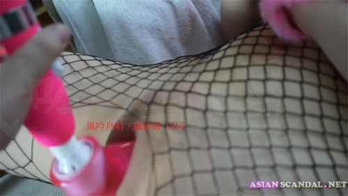 Chinese model DeepThroating For Her Photographer