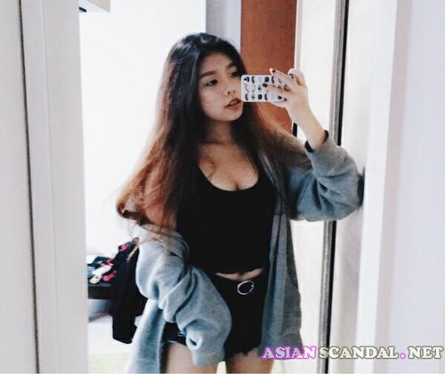Singaporean Girl Queen of gotham city (@nkgwkaho) Solo &amp; Masturbation videos