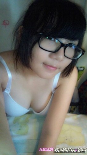 Singaporean Sherry Miu Leaked Nude At The Bathroom