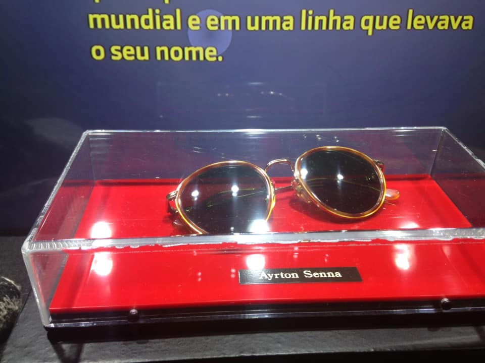 Senna oculos.jpg