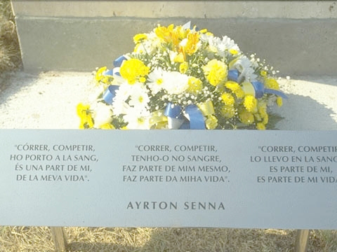 Ayrton Senna - Funeral (2).jpg