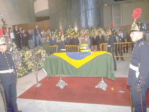 Ayrton Senna - Funeral (7).jpg