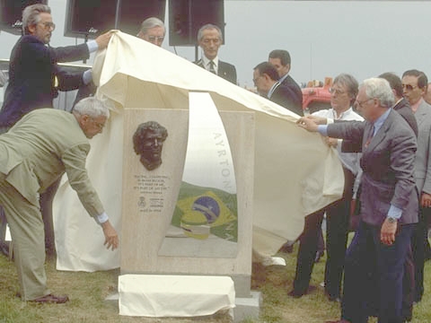 Ayrton Senna - Funeral (3).jpg