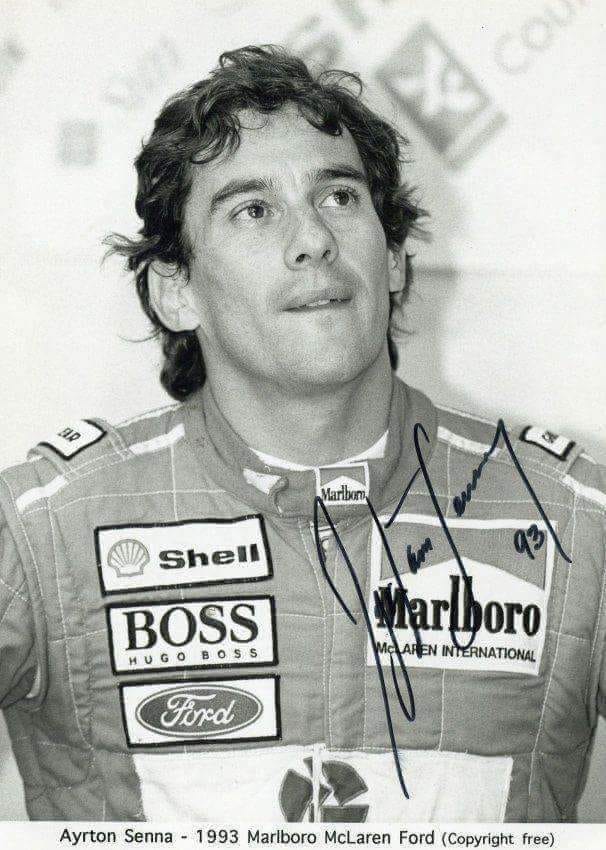 Senna autografo mclaren.jpg